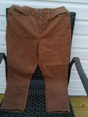 SIMPLY VERA JEANS BUTTON FRONT FRINGE BOTTOM SIZE 16